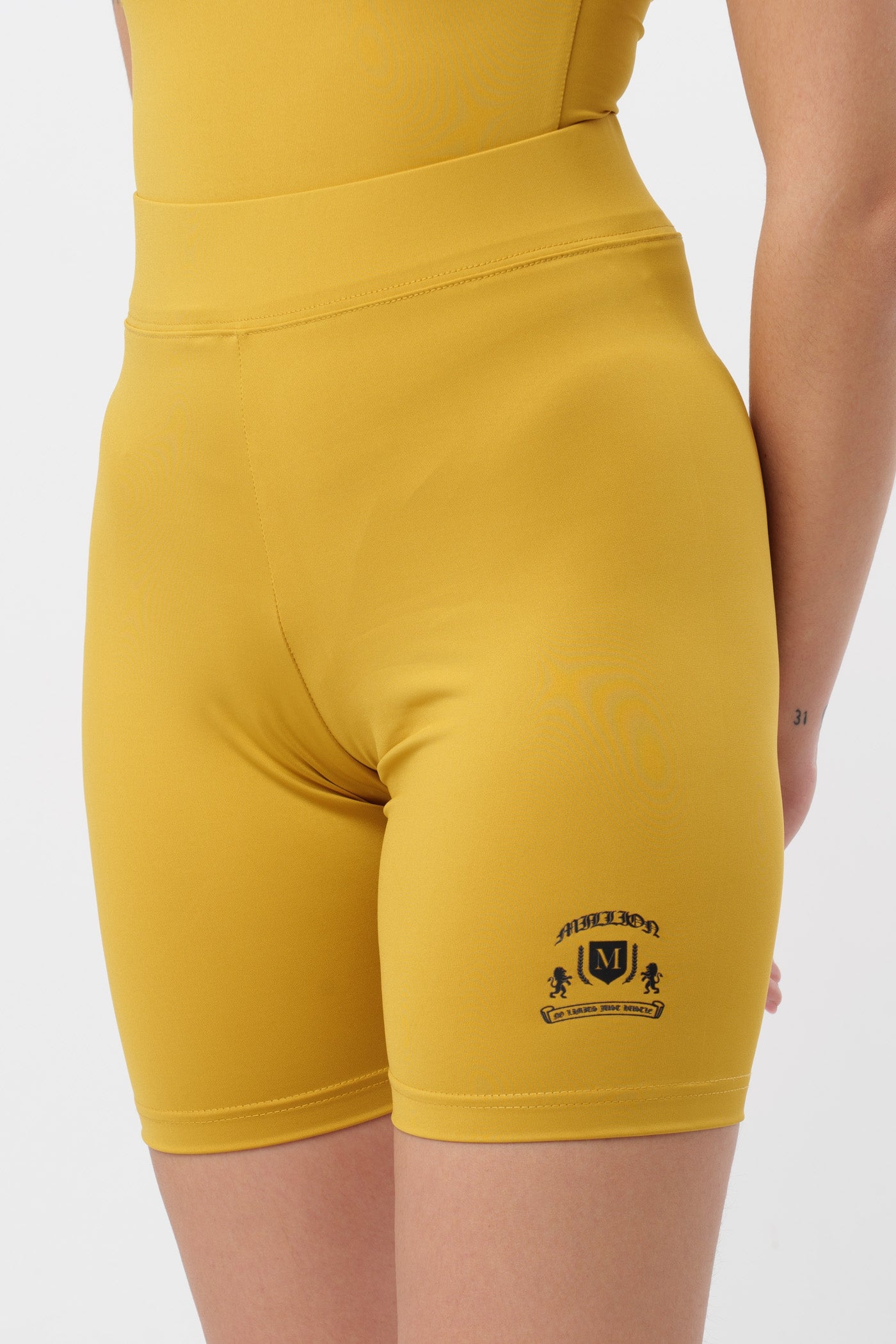 Cyclist Monarch Gold