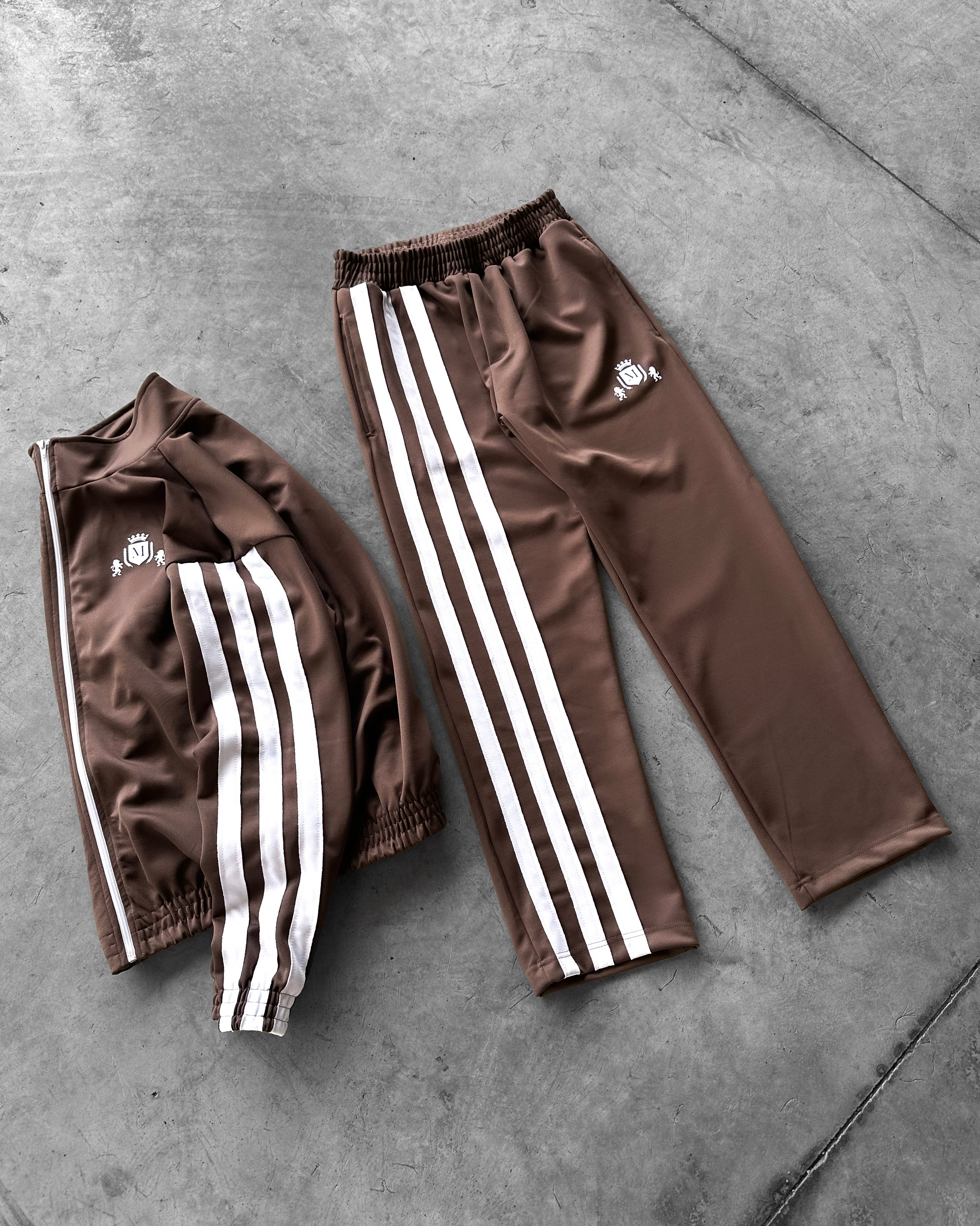 Tracksuit New Era Brown